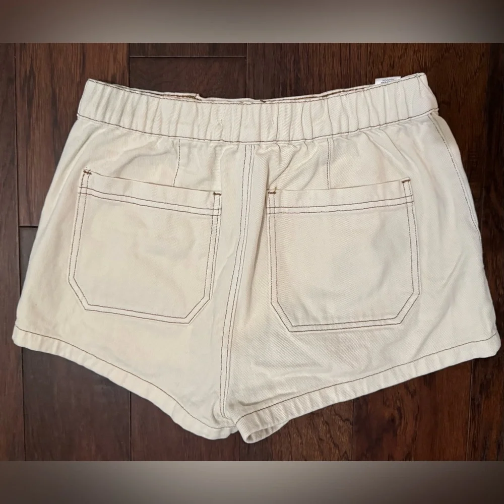 PACSUN Cream Denim Trendy Shorts Brown Stitching Size Medium 100% Cotton